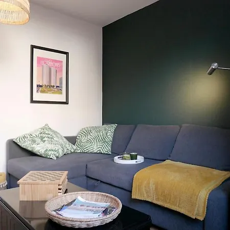Apartment Clint House - 