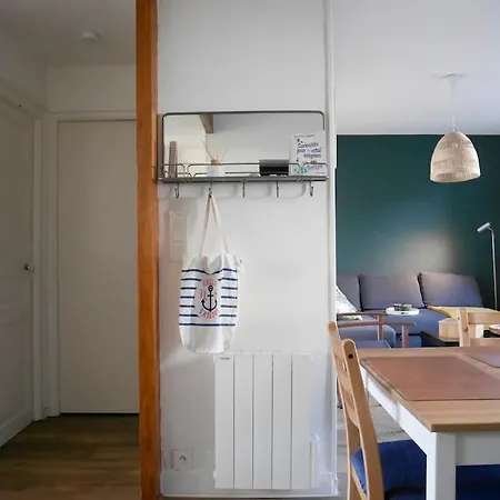Apartment Clint House - 