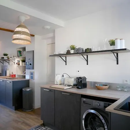 Apartment Clint House - 